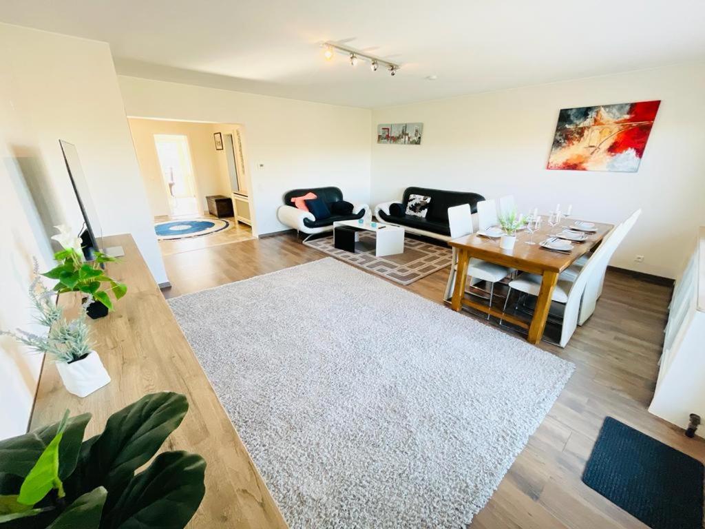 Big Penthouse 2 Bedrooms In Center With Parking And Largeterrace-41 Luxembourg Eksteriør bilde