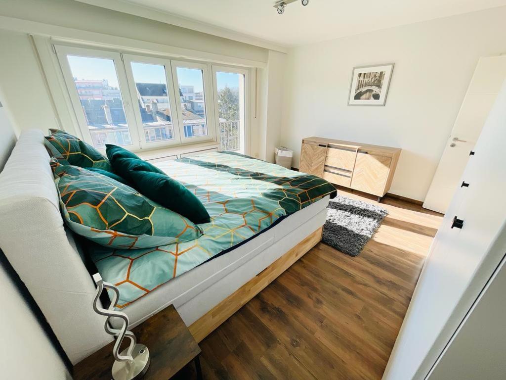 Big Penthouse 2 Bedrooms In Center With Parking And Largeterrace-41 Luxembourg Eksteriør bilde