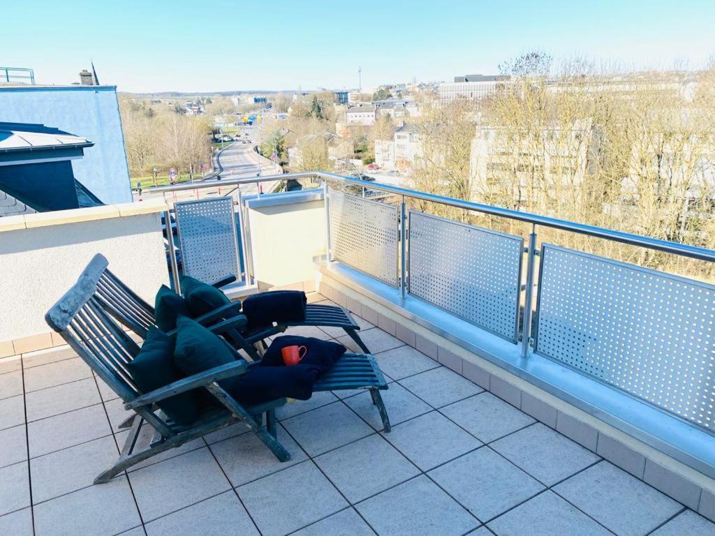 Big Penthouse 2 Bedrooms In Center With Parking And Largeterrace-41 Luxembourg Eksteriør bilde