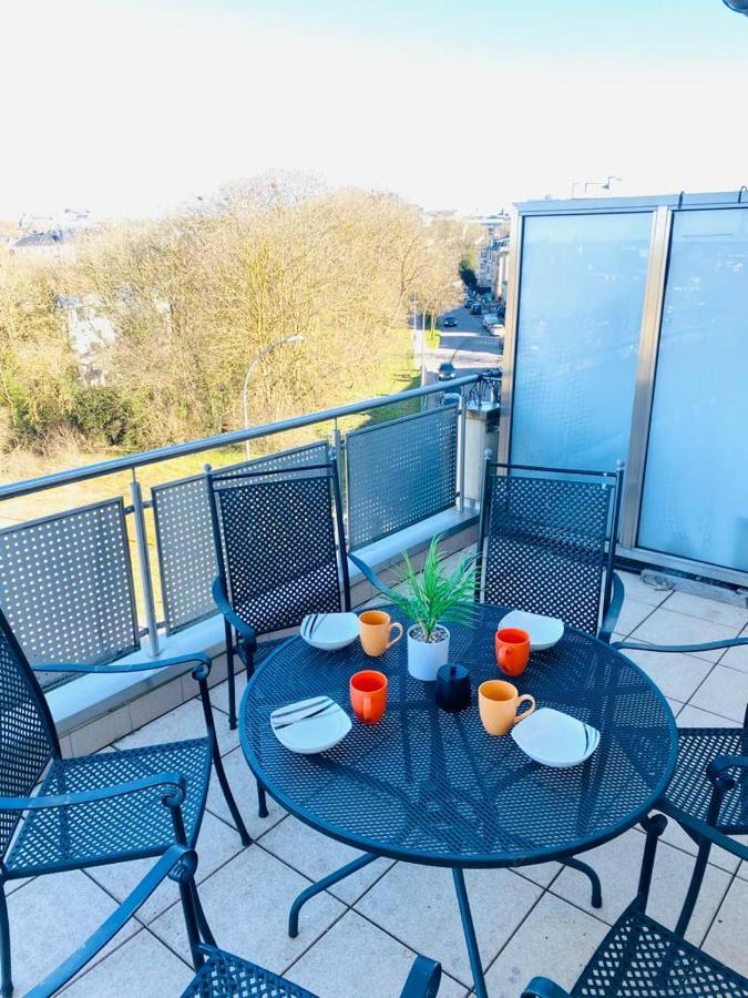 Big Penthouse 2 Bedrooms In Center With Parking And Largeterrace-41 Luxembourg Eksteriør bilde