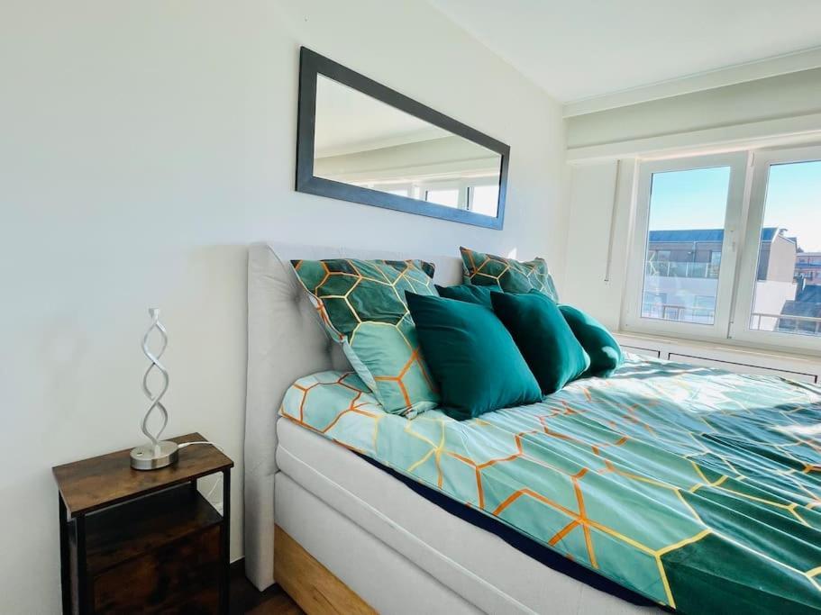 Big Penthouse 2 Bedrooms In Center With Parking And Largeterrace-41 Luxembourg Eksteriør bilde